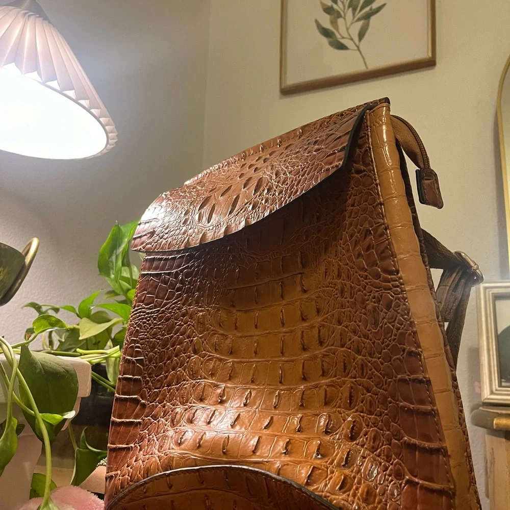 Backpack - Picture 3 of 8